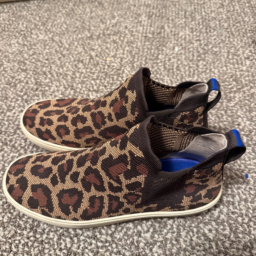 Rothy's Chelsea ankle sneaker boot in wildcat animal leopard print slip on shoes - Picture 2 of 4